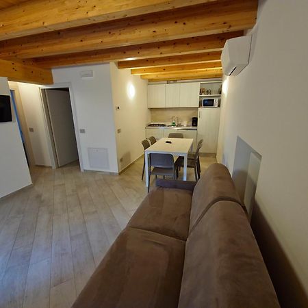Casa Antico Borgo - Appartamento 1 Ассенца-ди-Бренцоне Экстерьер фото